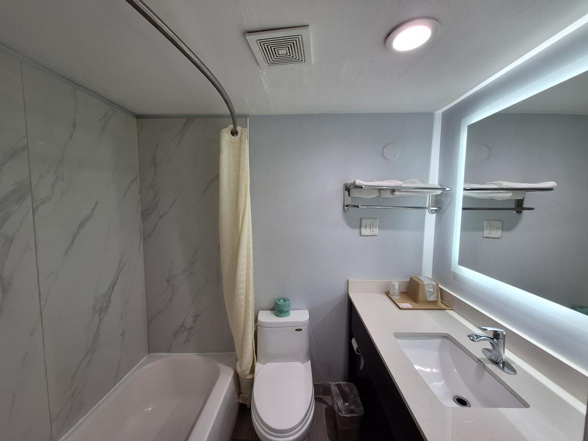 Budget Inn - Roxboro المظهر الخارجي الصورة